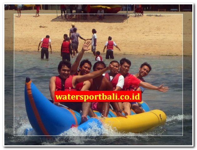 banana boat Tanjung Benoa Bali